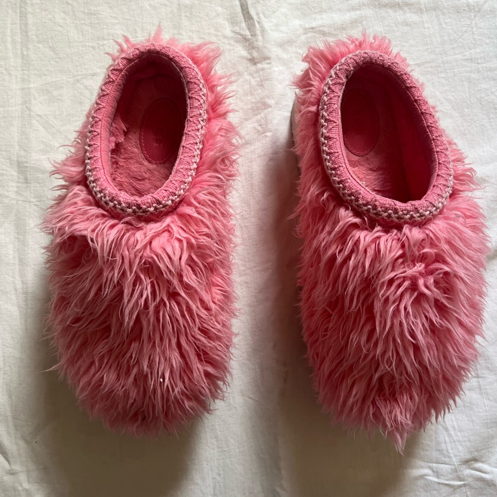 UGGs long shaggy Fuzzy Pink Slippers